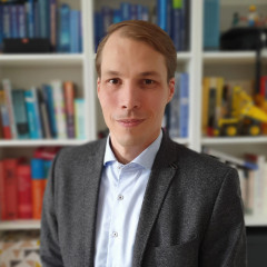 Dr. Gernot Hickethier